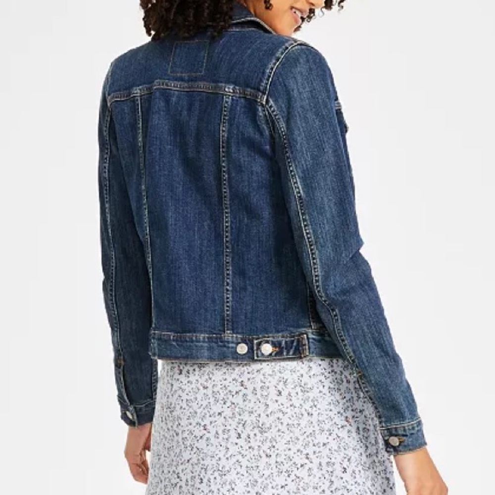 Levi’s Women's Original Cotton Denim Trucker Jacket Size S Medium Wash